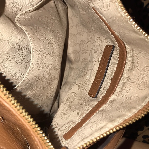 Michael Kors crossbody - Picture 3 of 5